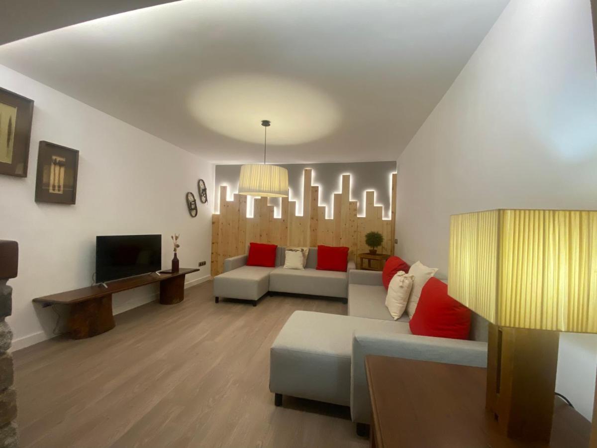 Luxury House Valencia D'Aneu Apartment Bagian luar foto