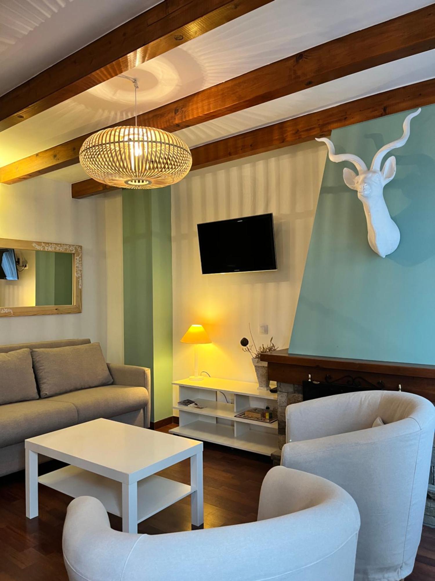 Luxury House Valencia D'Aneu Apartment Bagian luar foto