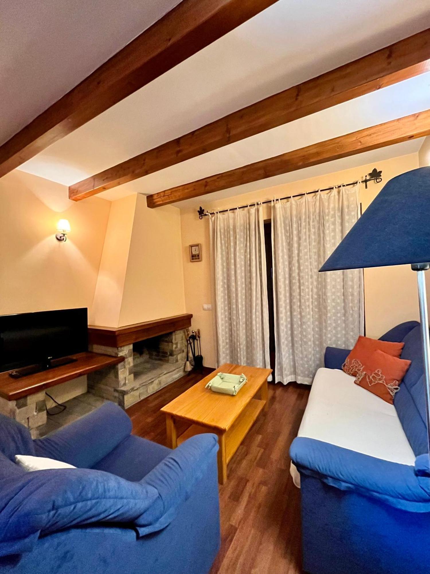 Luxury House Valencia D'Aneu Apartment Bagian luar foto