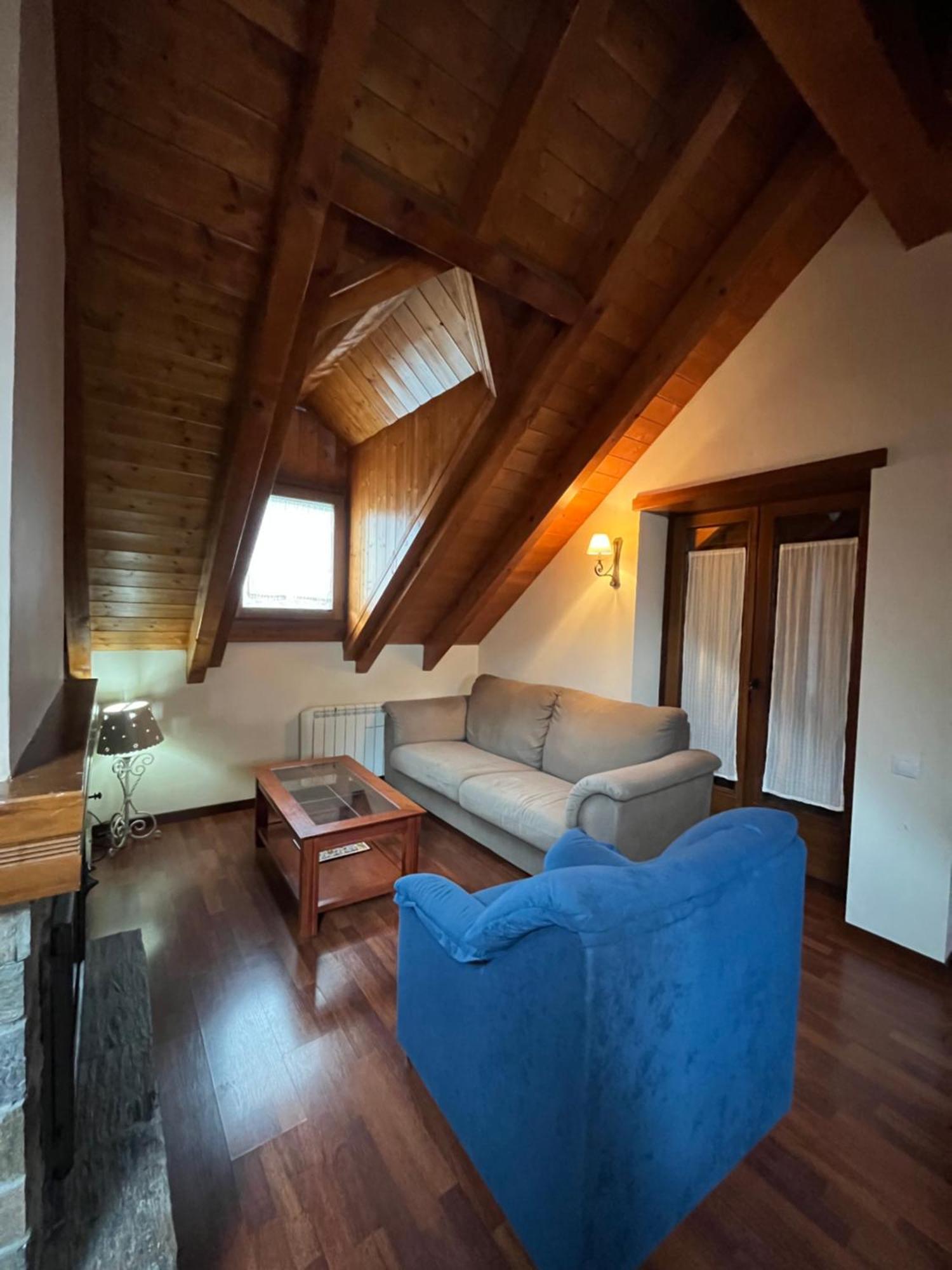 Luxury House Valencia D'Aneu Apartment Bagian luar foto