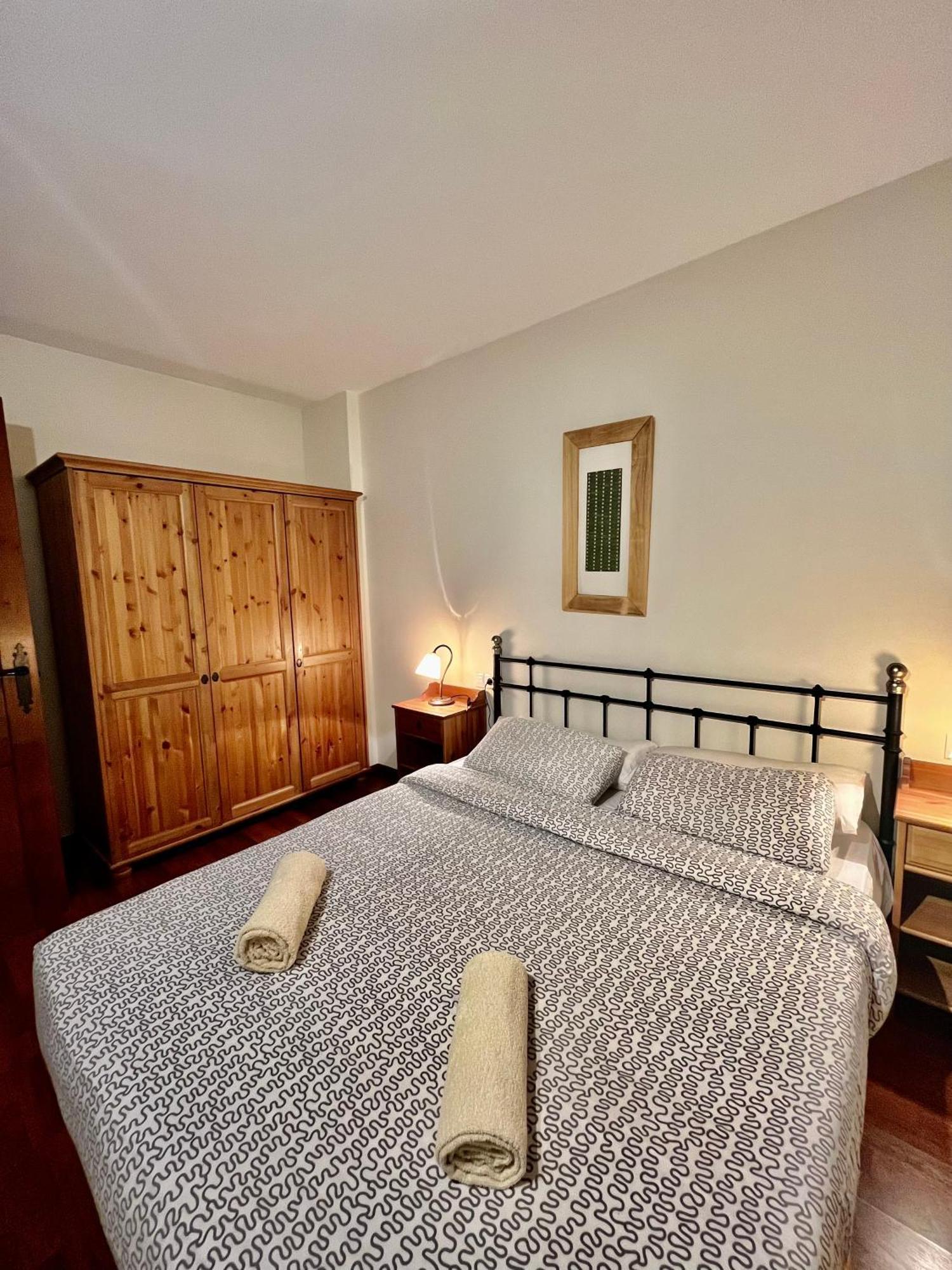 Luxury House Valencia D'Aneu Apartment Bagian luar foto