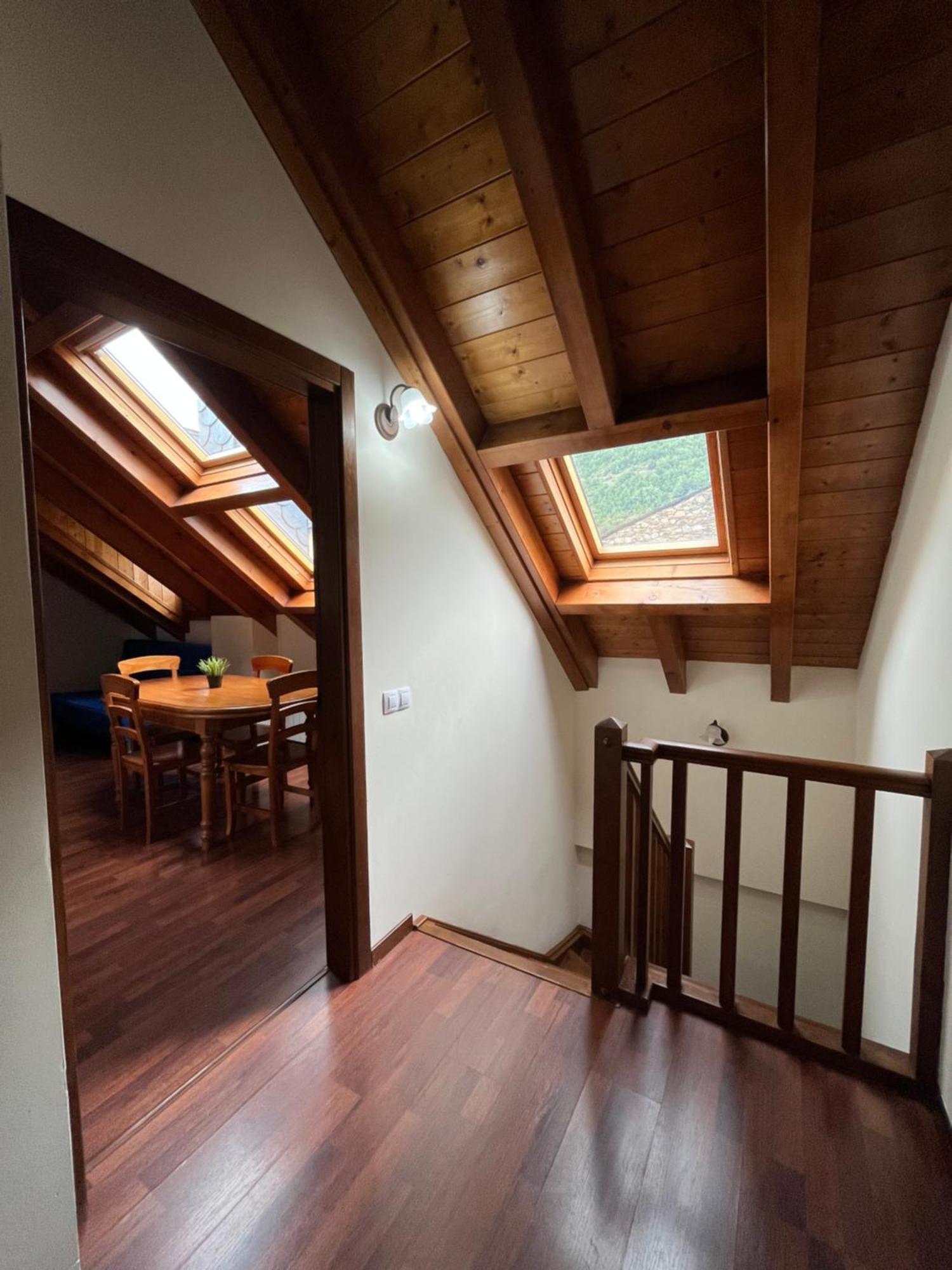 Luxury House Valencia D'Aneu Apartment Bagian luar foto
