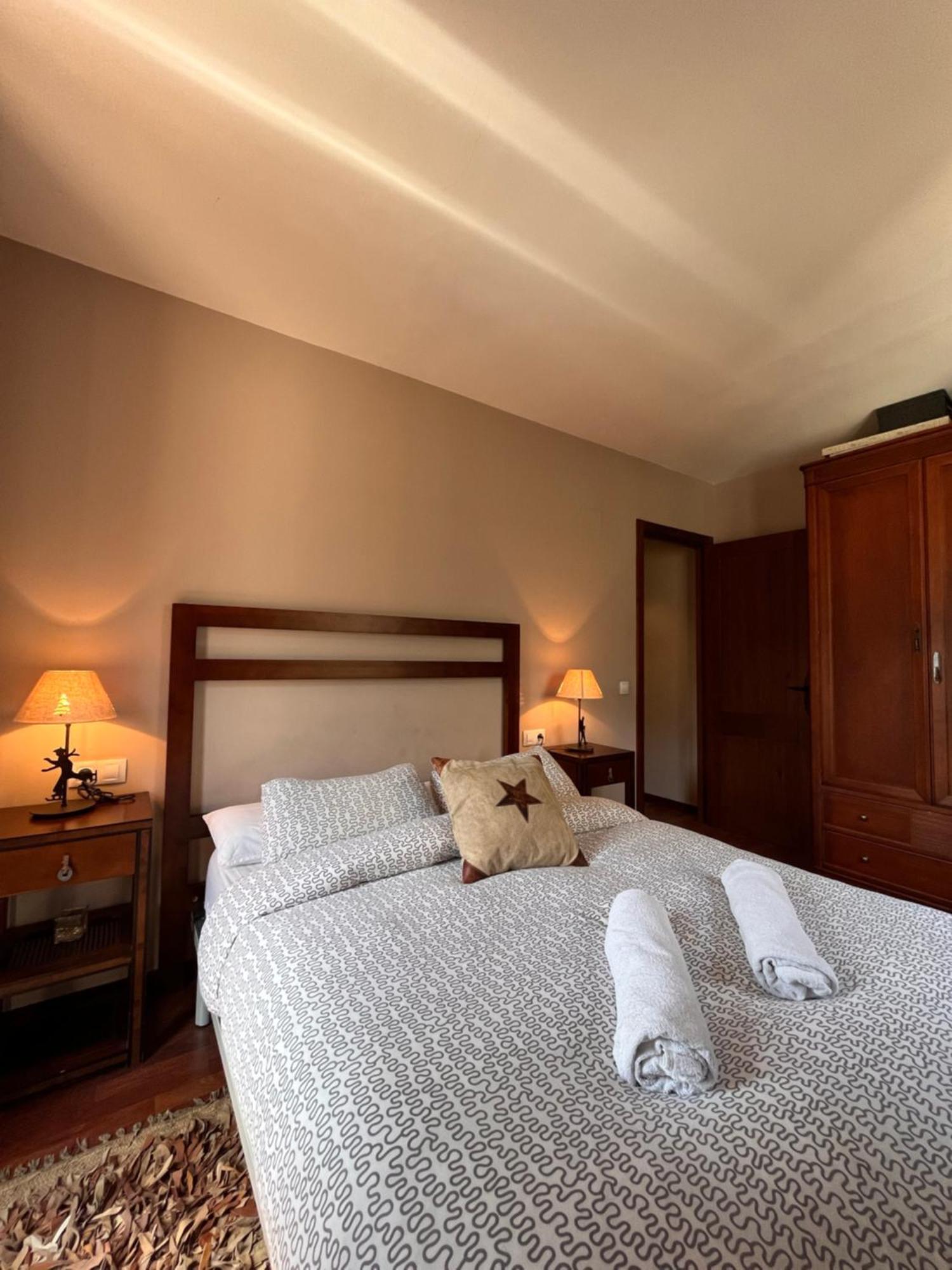 Luxury House Valencia D'Aneu Apartment Bagian luar foto