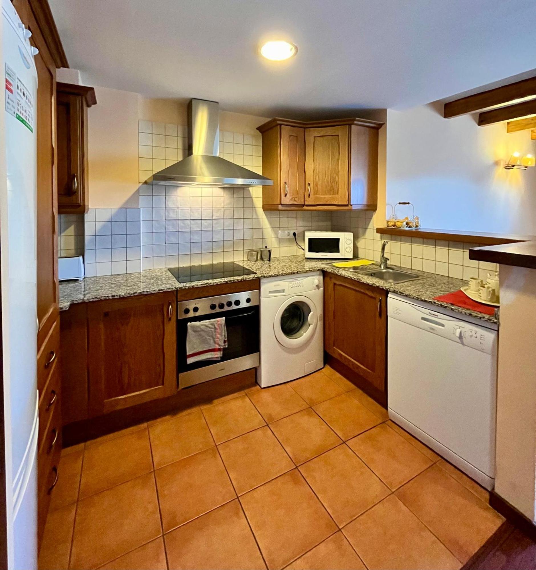 Luxury House Valencia D'Aneu Apartment Bagian luar foto