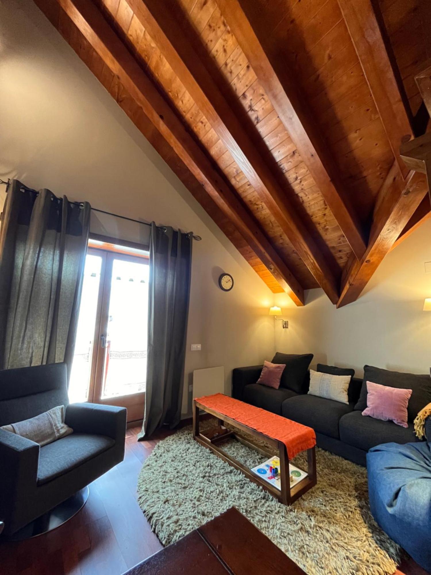 Luxury House Valencia D'Aneu Apartment Bagian luar foto