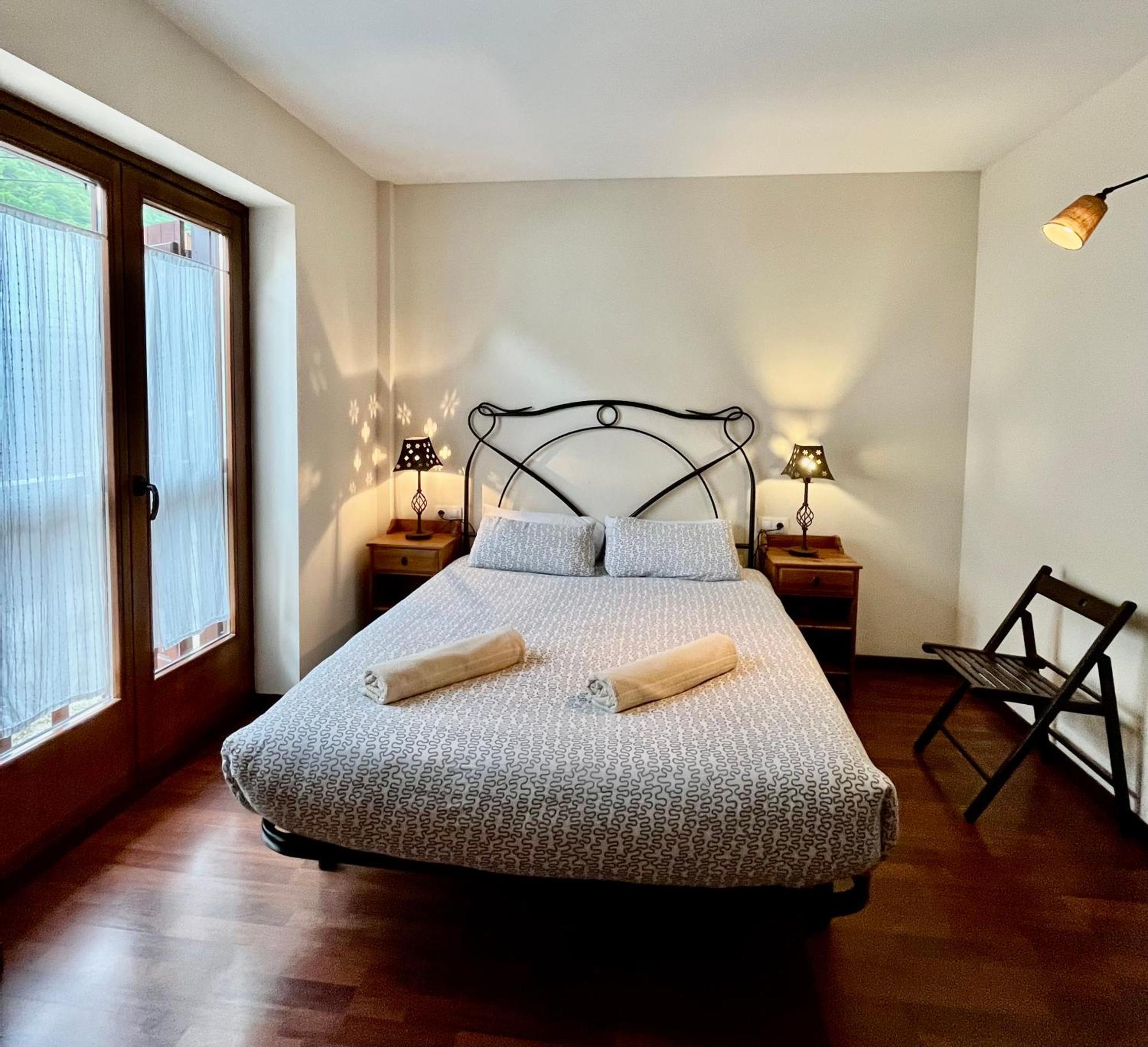 Luxury House Valencia D'Aneu Apartment Bagian luar foto
