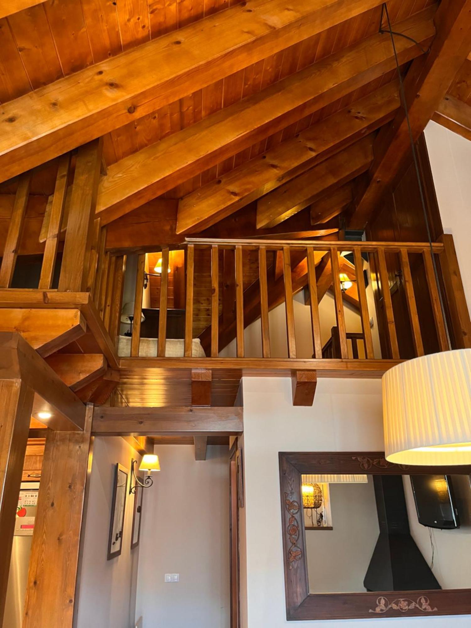 Luxury House Valencia D'Aneu Apartment Bagian luar foto