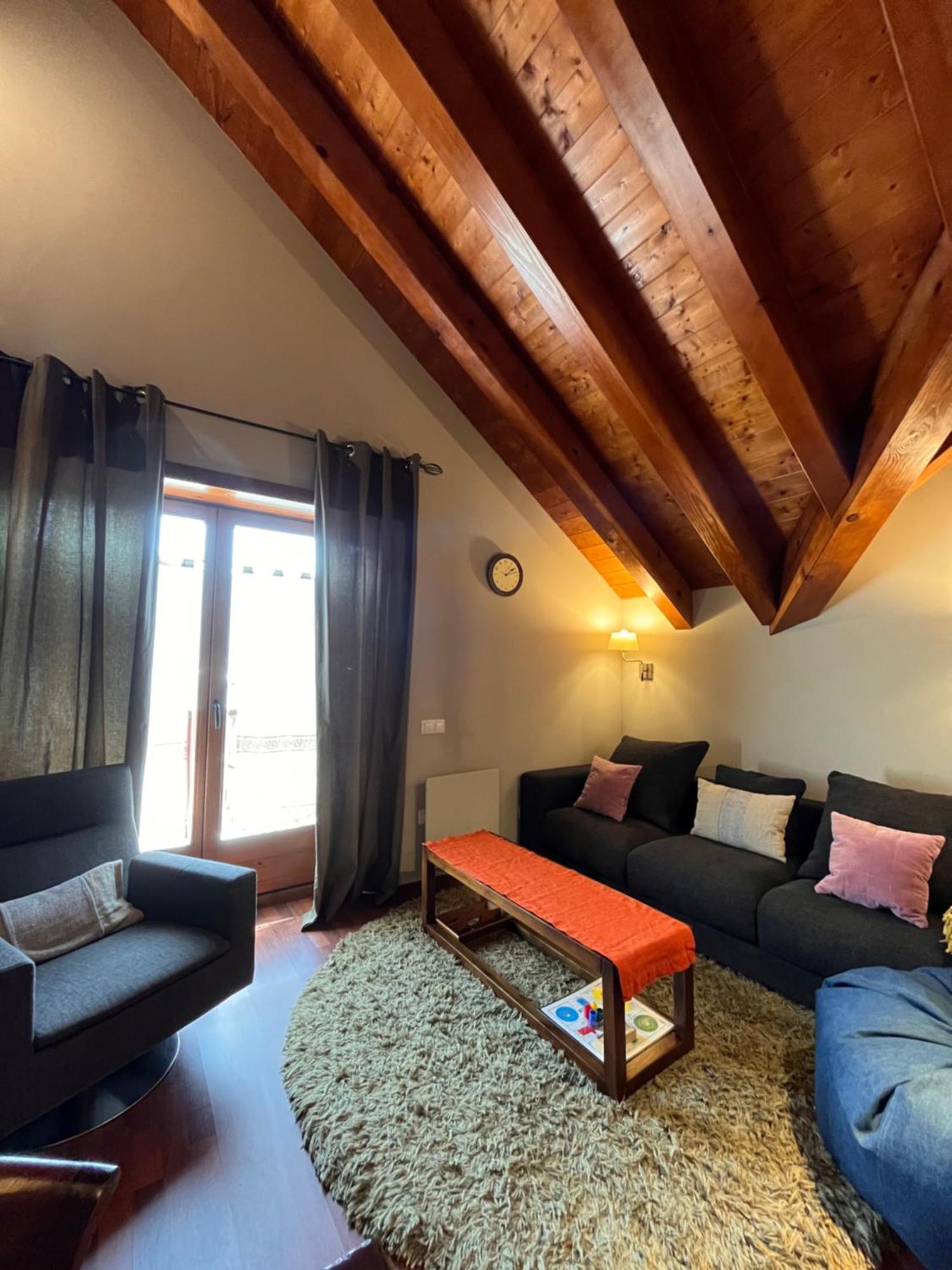 Luxury House Valencia D'Aneu Apartment Bagian luar foto